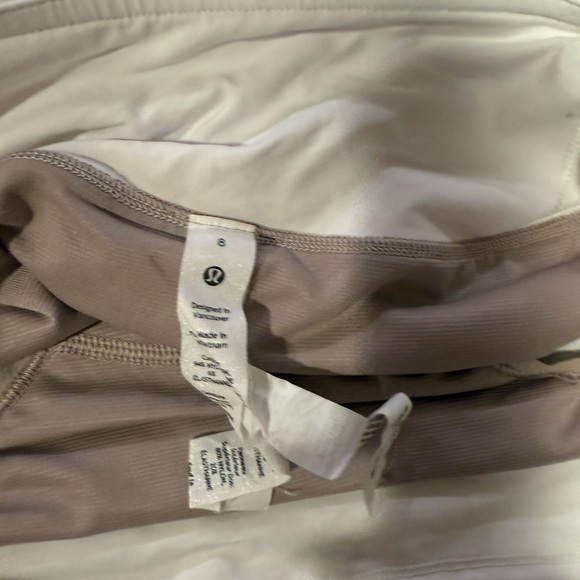 White lululemon speed up, size 8, 4 inch worn once - Picture 2 of 4